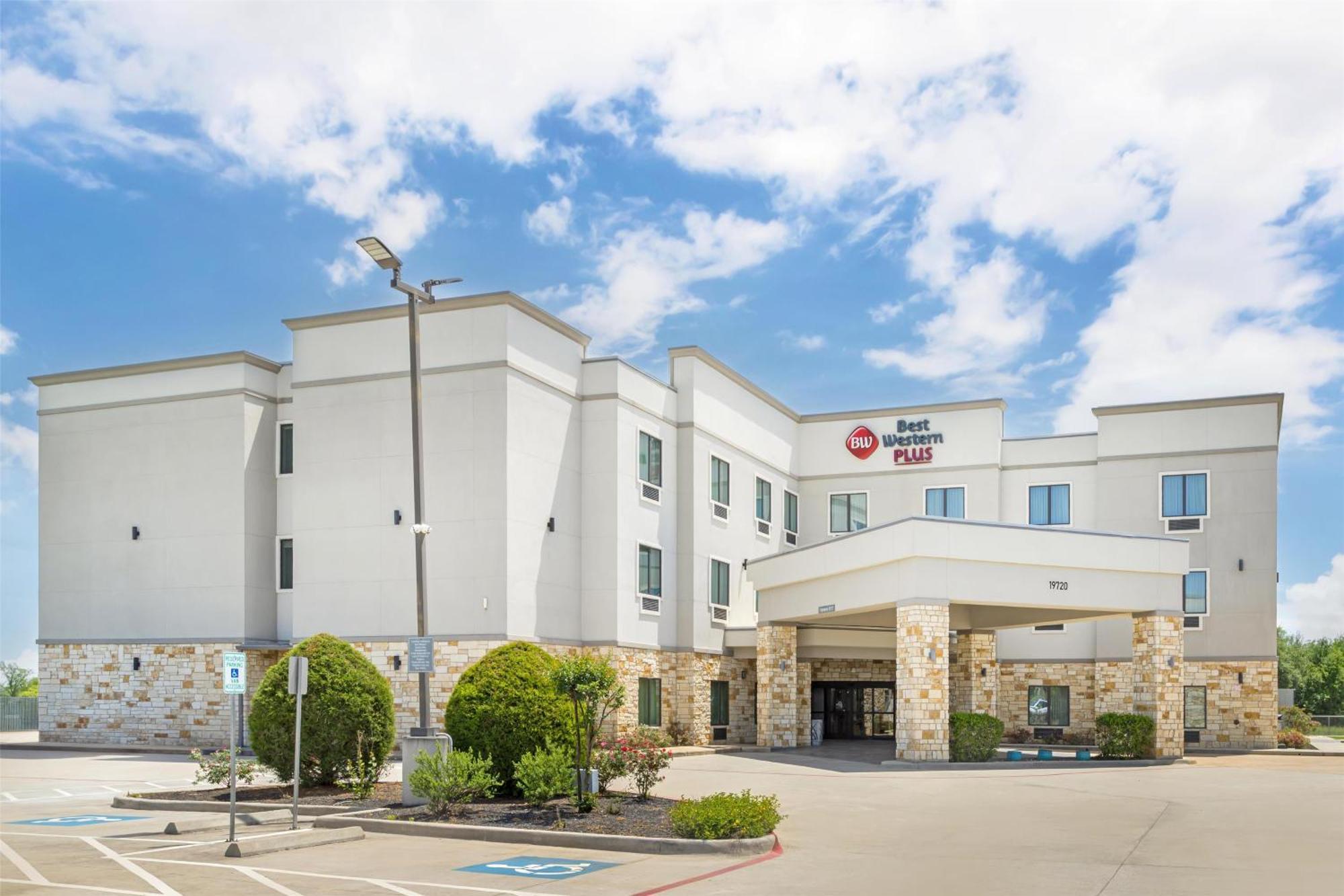 Best Western Plus Waller Hotel Ngoại thất bức ảnh