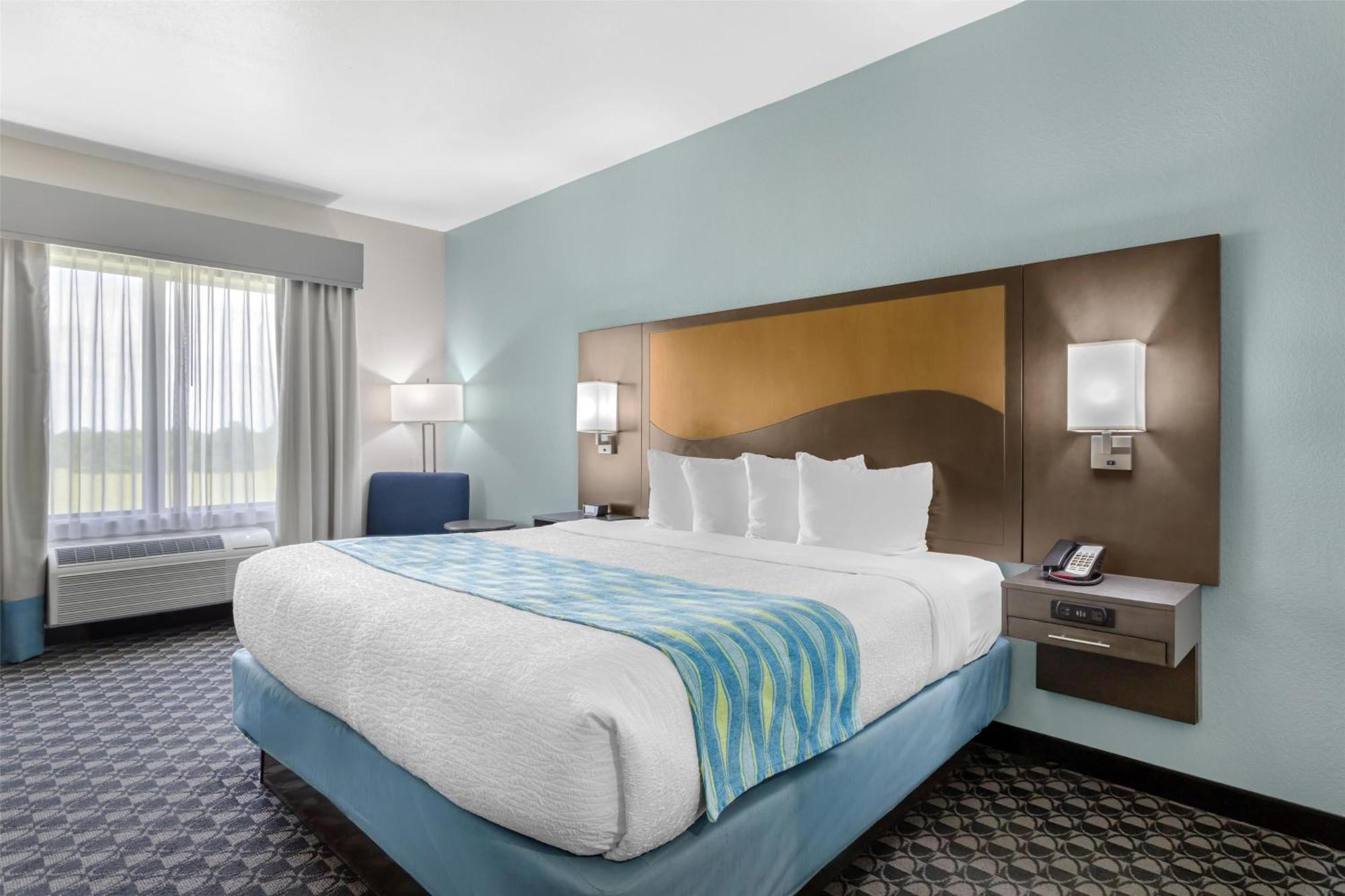 Best Western Plus Waller Hotel Ngoại thất bức ảnh